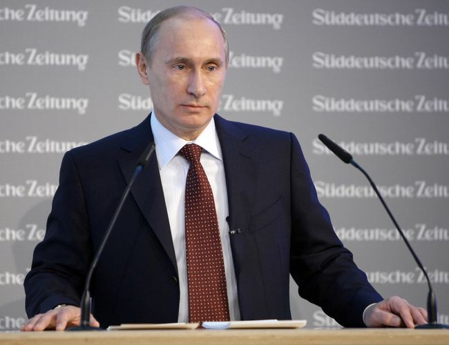 Премьер-министр РФ Владимир Путин на 4-м экономическом форуме газеты Зюддойче Цайтунг