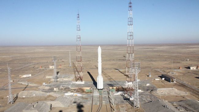 Ракета-носитель Протон-М с разгонным блоком ДМ-3 и тремя космическими аппаратами Глонасс-М