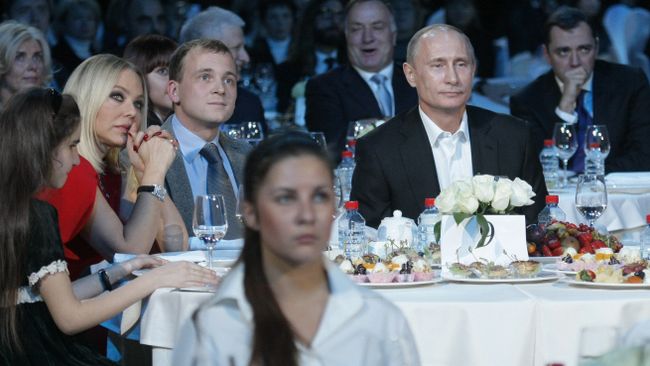Владимир Путин посетил благотворительный концерт в Санкт-Петербурге Владимир Путин посетил благотворительный концерт в Санкт-Петербурге