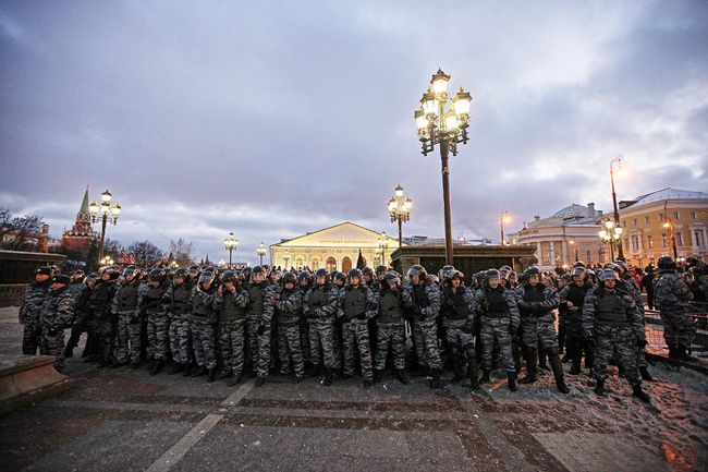 Митинг фанатов на Манежной площади в Москве 