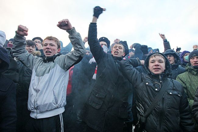 Митинг фанатов на Манежной площади в Москве Митинг фанатов на Манежной площади в Москве