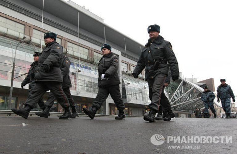 Меры безопасности у Киевского вокзала Меры безопасности у Киевского вокзала