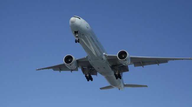 Самолет Boeing 777 Самолет Boeing 777