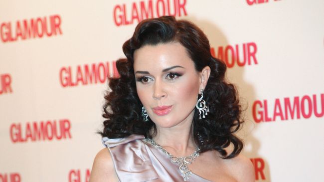 А.Заворотнюк после церемонии вручения премии Женщина года Glamour 2009 А.Заворотнюк после церемонии вручения премии Женщина года Glamour 2009