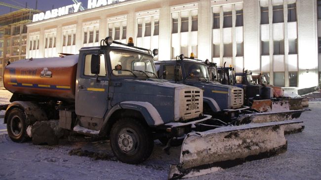 Техника МЧС на Октябрьской площади в Минске