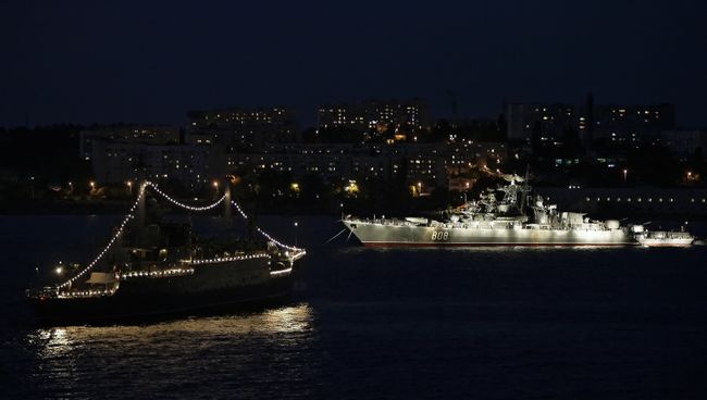 Корабли Черноморского флота РФ на рейде Севастополя
