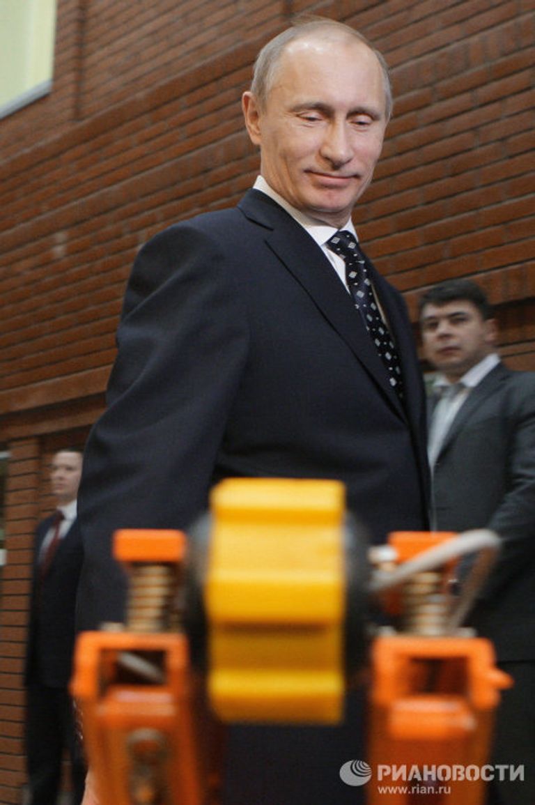 Премьер-министр РФ Владимир Путин посетил ОАО Зеленоградский инновационно-технологический центр Премьер-министр РФ Владимир Путин посетил ОАО Зеленоградский инновационно-технологический центр