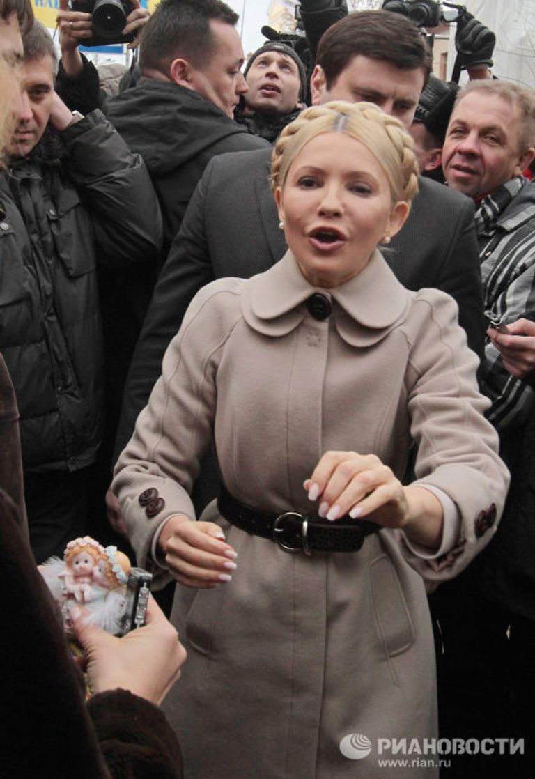 Ю.Тимошенко прибыла на допрос в Генеральную прокуратуру Украины Ю.Тимошенко прибыла на допрос в Генеральную прокуратуру Украины