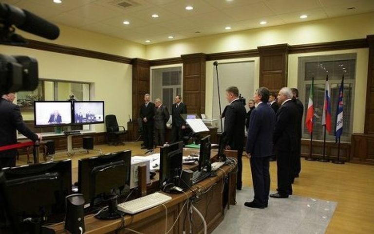 Руководство ОАО РусГидро, вице-премьер правительства РФ Игорь Сечин, власти республики Хакасия приняли участие в запуске гидроагрегата №3 Саяно-Шушенской ГЭС Руководство ОАО РусГидро, вице-премьер правительства РФ Игорь Сечин, власти республики Хакасия приняли участие в запуске гидроагрегата №3 Саяно-Шушенской ГЭС