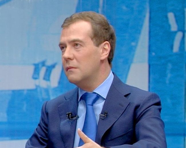 Медведев: наркоманы должны сами выбирать между смертью и лечением 