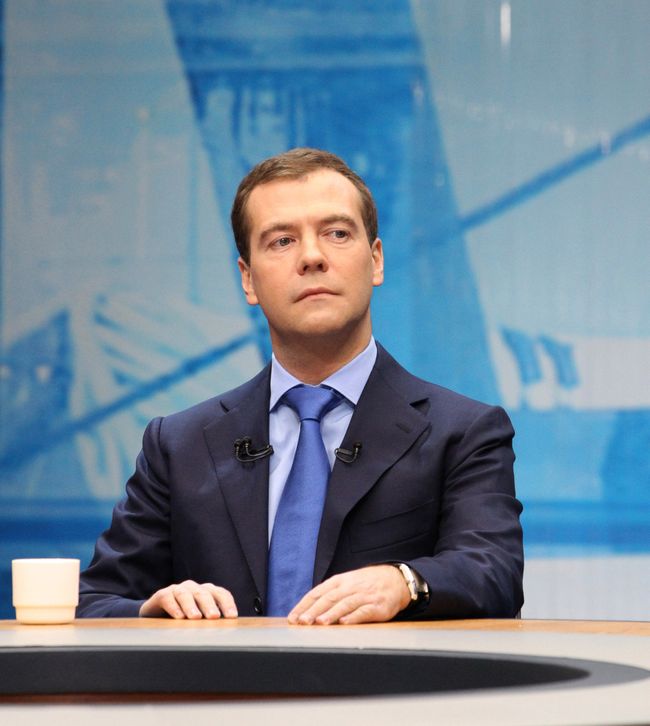 Дмитрий Медведев подвел итоги года в эфире ведущих телеканалов