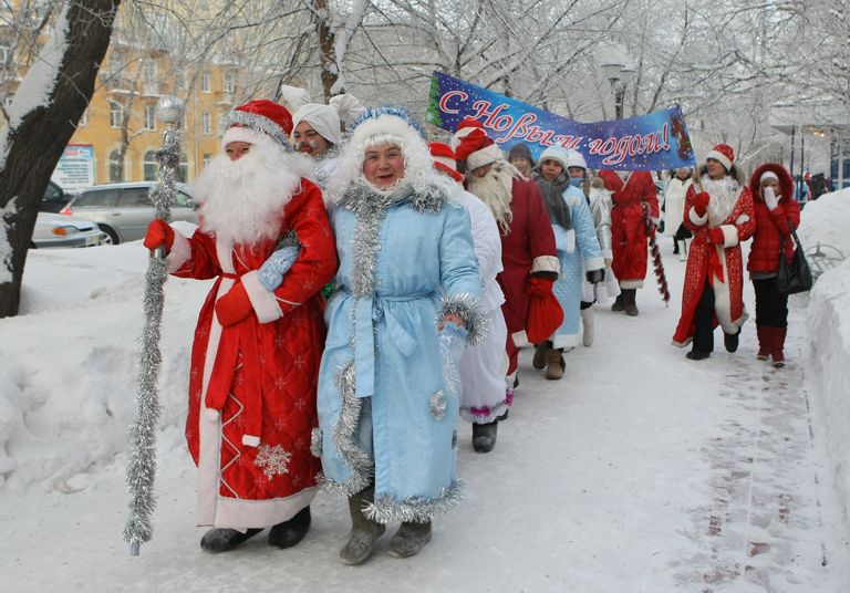Костюмированное новогоднее шествие в Новосибирске Костюмированное новогоднее шествие в Новосибирске