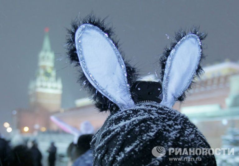 Москвичи и гости столицы встречают Новый год на Красной площади Москвичи и гости столицы встречают Новый год на Красной площади