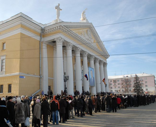 Прощание с первым губернатором Челябинской области Петром Суминым