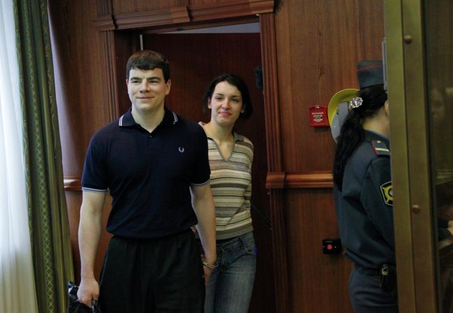 Предварительные слушания по делу в отношении Никиты Тихонова и Евгении Хасис Предварительные слушания по делу в отношении Никиты Тихонова и Евгении Хасис
