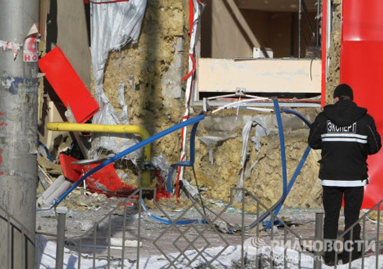 Взрыв у здания госпредприятия Макеевуголь в Макеевке Донецкой области Взрыв у здания госпредприятия Макеевуголь в Макеевке Донецкой области