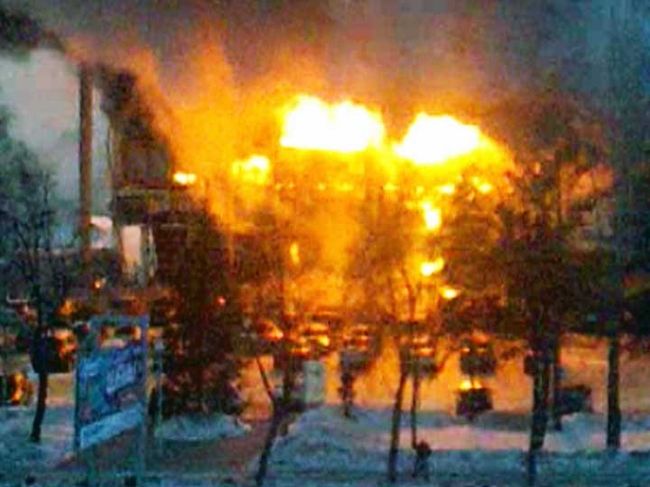 Пожар в торговом центре Европа в Уфе. Видео с места ЧП Пожар в торговом центре Европа в Уфе. Видео с места ЧП