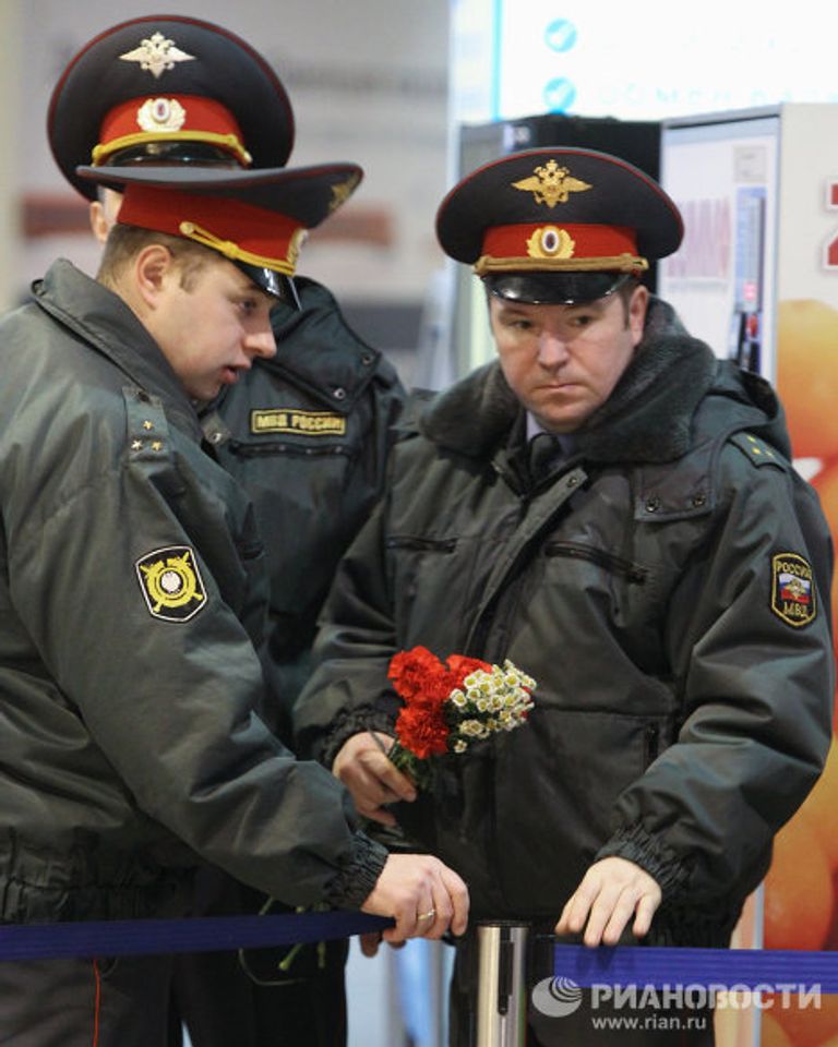 Усиление мер безопасности в аэропорту Домодедово Усиление мер безопасности в аэропорту Домодедово