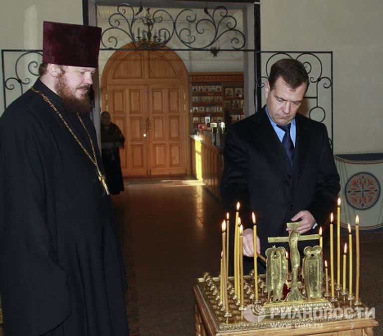 Дмитрий Медведев посетил подмосковный храма святителя Тихона Дмитрий Медведев посетил подмосковный храма святителя Тихона