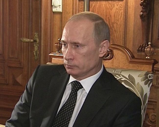 Путину доложили, что опознаны 34 жертвы теракта в Домодедово Путину доложили, что опознаны 34 жертвы теракта в Домодедово