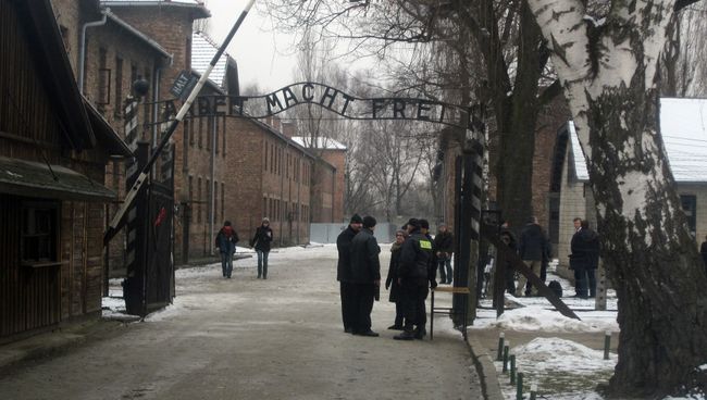 Бывший фашистский концлагерь Аушвиц-Биркенау в польском городе Освенцим. Архивное фото
