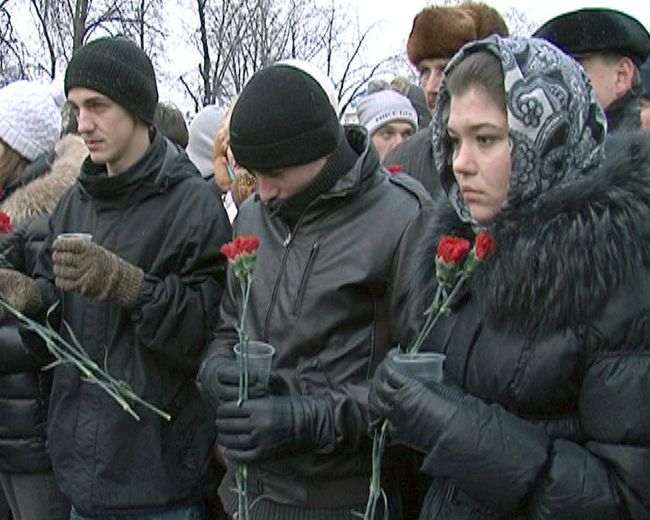В Москве прощаются с погибшими при теракте в Домодедово В Москве прощаются с погибшими при теракте в Домодедово
