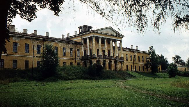 Ропшинский дворец. 1974 г. Ропшинский дворец. 1974 г.