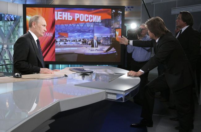 Премьер-министр РФ Владимир Путин встретился с коллективом ОАО Первый канал Премьер-министр РФ Владимир Путин встретился с коллективом ОАО Первый канал