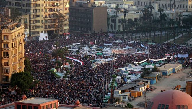 Ситуация в Каире на площади Тахрир 8 февраля 2011 г. Ситуация в Каире на площади Тахрир 8 февраля 2011 г.