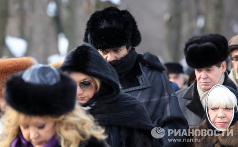 Похороны брата Аллы Пугачевой в Москве Похороны брата Аллы Пугачевой в Москве