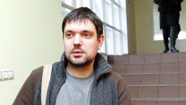 Задержанный по подозрению в грабеже сотрудник телеканала НТВ Павел Ермолов отпущен под подписку о невыезде Задержанный по подозрению в грабеже сотрудник телеканала НТВ Павел Ермолов отпущен под подписку о невыезде