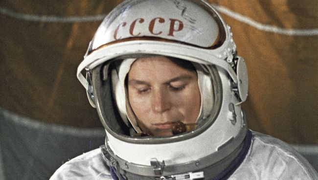 Терешкова во время подготовки к полету. Архив Терешкова во время подготовки к полету. Архив