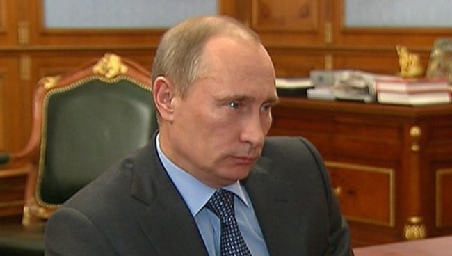 Путин спросил главу Росрыболовства, зачем людей пугают платной рыбалкой Путин спросил главу Росрыболовства, зачем людей пугают платной рыбалкой