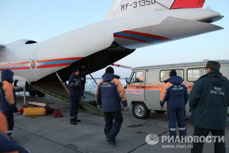 Отправка самолета МЧС со спасателями и гуманитарной помощью в Японию Отправка самолета МЧС со спасателями и гуманитарной помощью в Японию