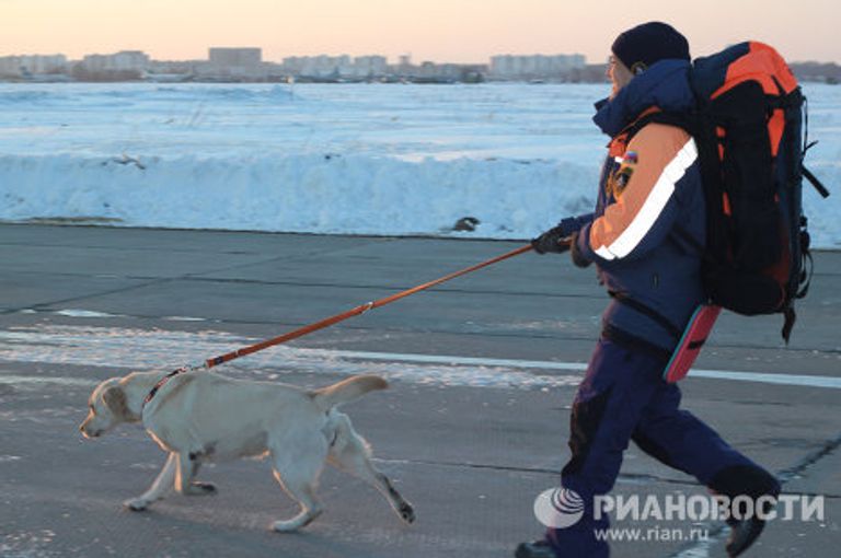 Отправка самолета МЧС со спасателями и гуманитарной помощью в Японию Отправка самолета МЧС со спасателями и гуманитарной помощью в Японию
