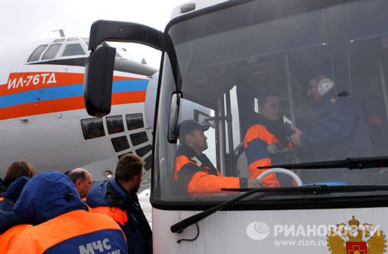 Встреча спасателей МЧС России, прибывших из Японии, на аэродроме Раменское Встреча спасателей МЧС России, прибывших из Японии, на аэродроме Раменское