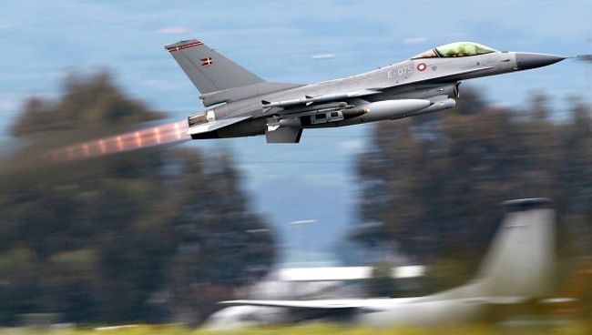 Датский истребитель F-16 Fighting Falcon Датский истребитель F-16 Fighting Falcon