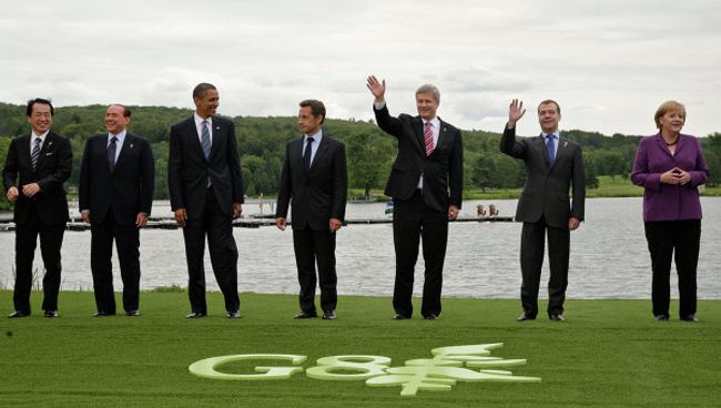 Представители стран большой восьмерки на саммите G8 в июне 2010 года Представители стран большой восьмерки на саммите G8 в июне 2010 года