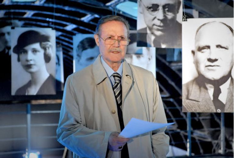 Юрий Соломин Юрий Соломин