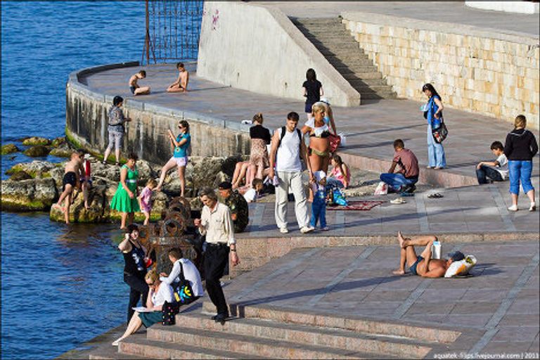 Прогулки по набережной в Севастополе Прогулки по набережной в Севастополе
