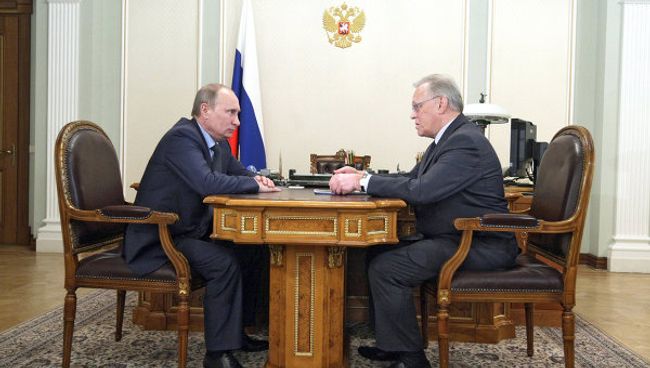 Встреча премьер-министра РФ Владимира Путина с президентом Российской академии наук Юрием Осиповым Встреча премьер-министра РФ Владимира Путина с президентом Российской академии наук Юрием Осиповым