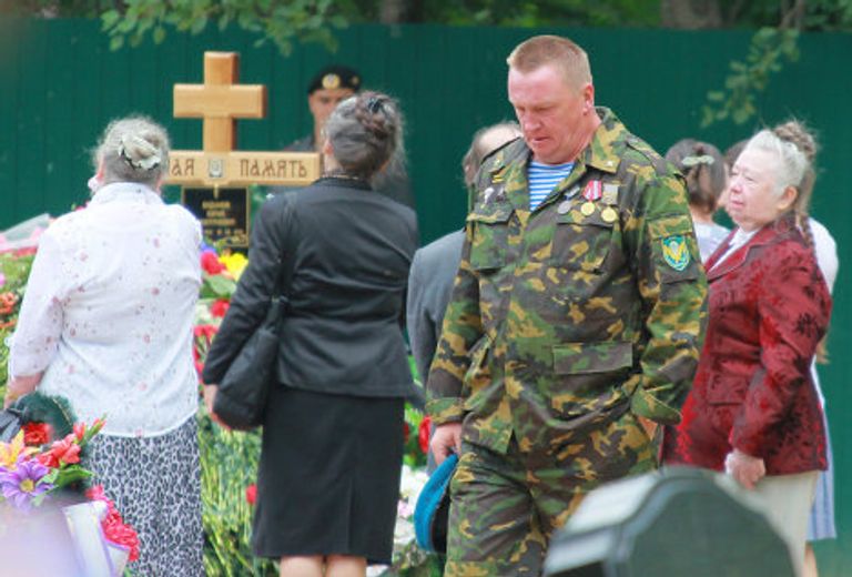 Похороны бывшего полковника Юрия Буданова на Новолужинском кладбище в подмосковных Химках Похороны бывшего полковника Юрия Буданова на Новолужинском кладбище в подмосковных Химках