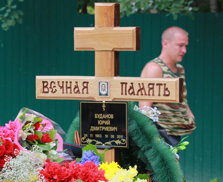 Похороны бывшего полковника Юрия Буданова на Новолужинском кладбище в подмосковных Химках Похороны бывшего полковника Юрия Буданова на Новолужинском кладбище в подмосковных Химках