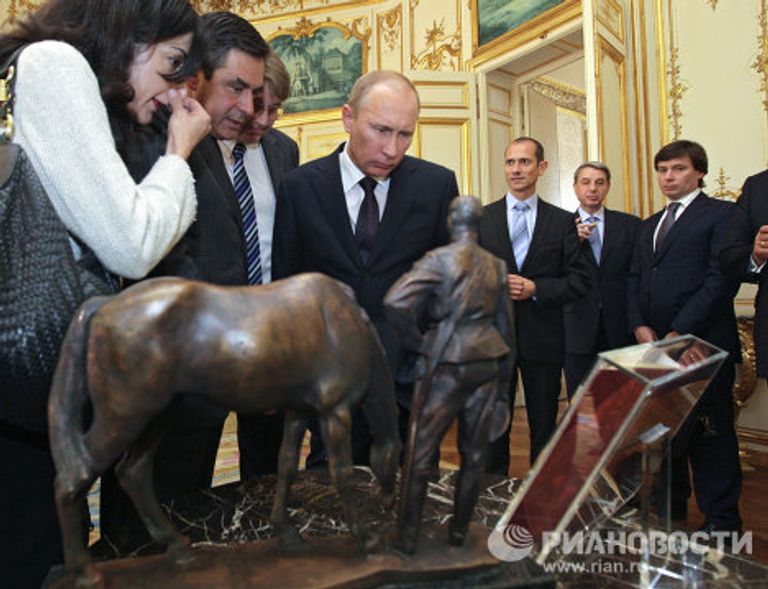 Премьер-министр РФ В.Путин встретился с премьер-министром Франции Ф.Фийоном Премьер-министр РФ В.Путин встретился с премьер-министром Франции Ф.Фийоном