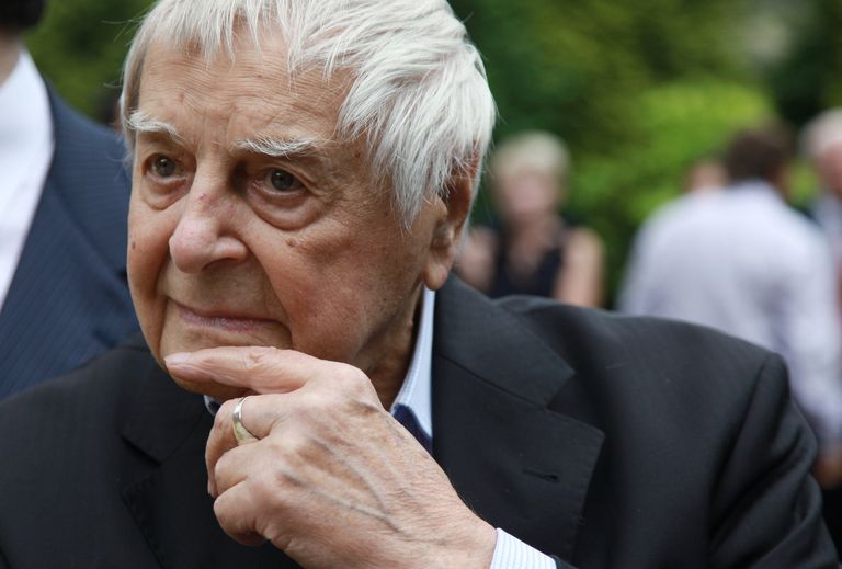 Театральный режиссер Юрий Любимов Театральный режиссер Юрий Любимов