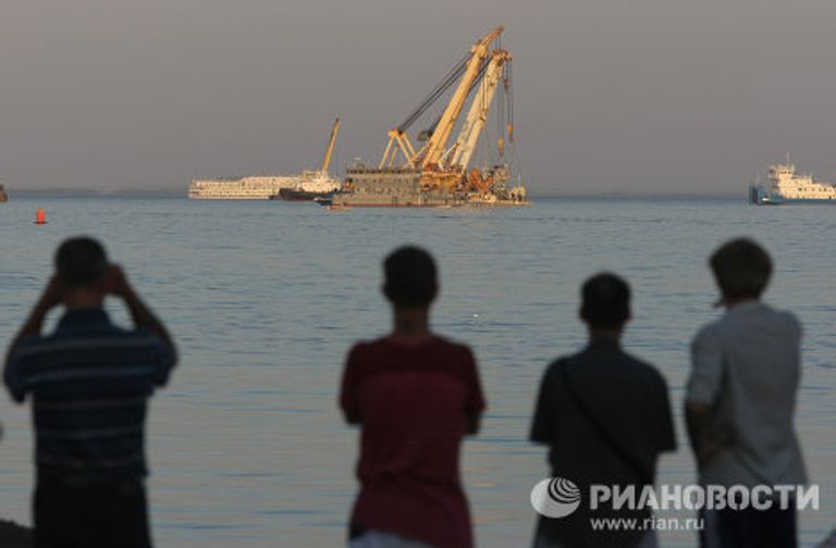 Транспортировка теплохода Булгария в Кирельский затон Транспортировка теплохода Булгария в Кирельский затон