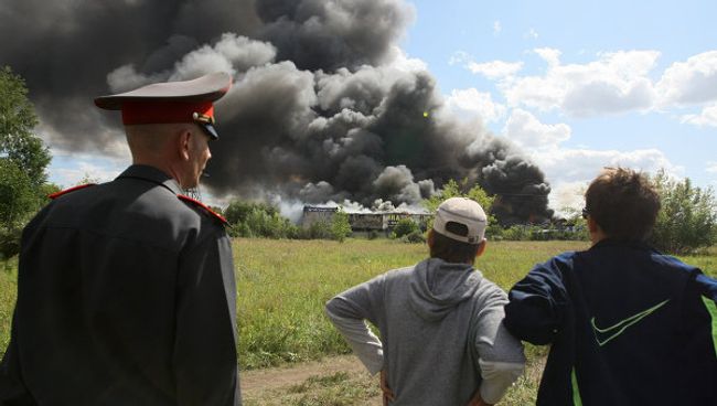 Пожар в складском здании в Новосибирске Пожар в складском здании в Новосибирске