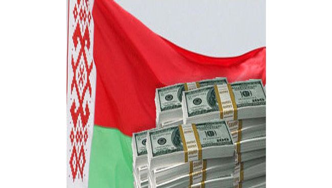 Флаг Белоруссии и доллары. Архив