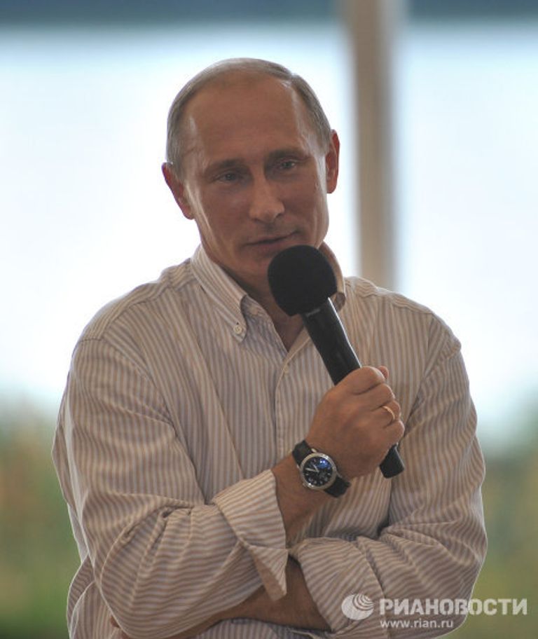 Посещение В. Путиным молодежного форума Селигер-2011 Посещение В. Путиным молодежного форума Селигер-2011
