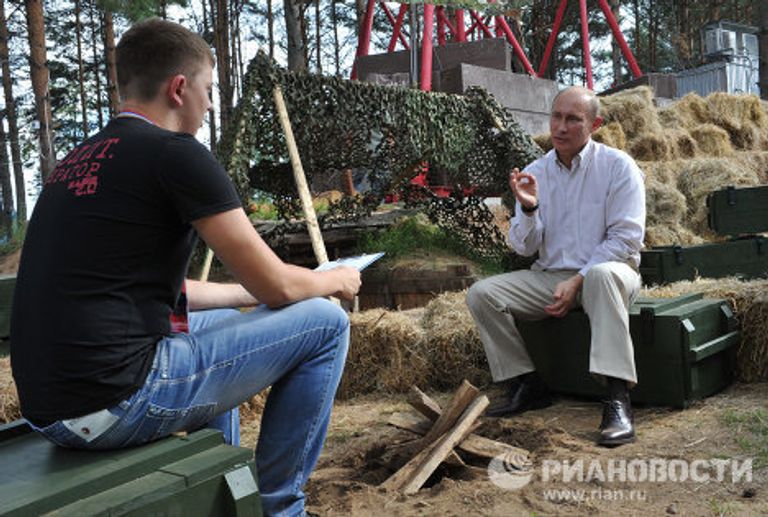 Посещение В. Путиным молодежного форума Селигер-2011 Посещение В. Путиным молодежного форума Селигер-2011
